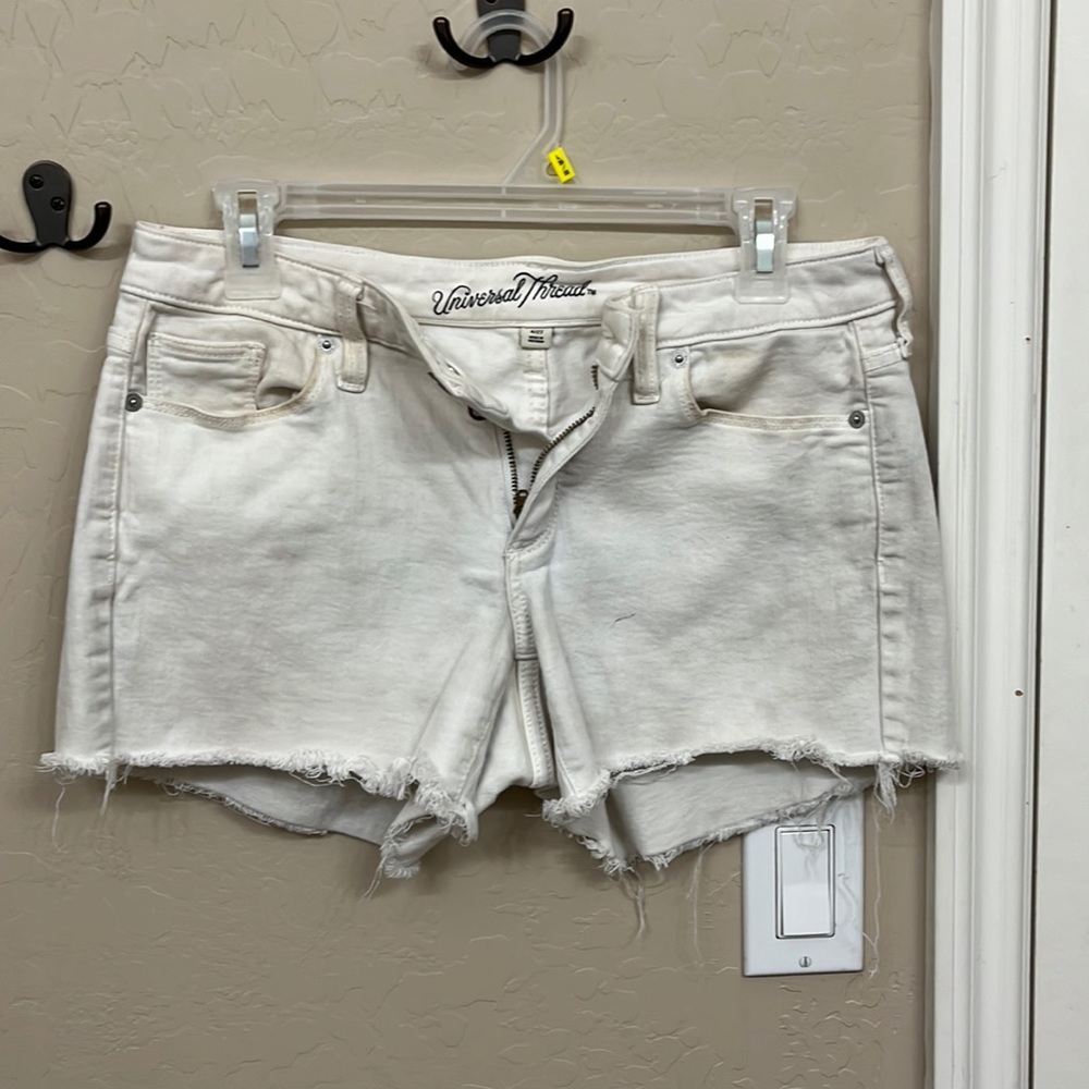 white jean shorts - Picture 1 of 4